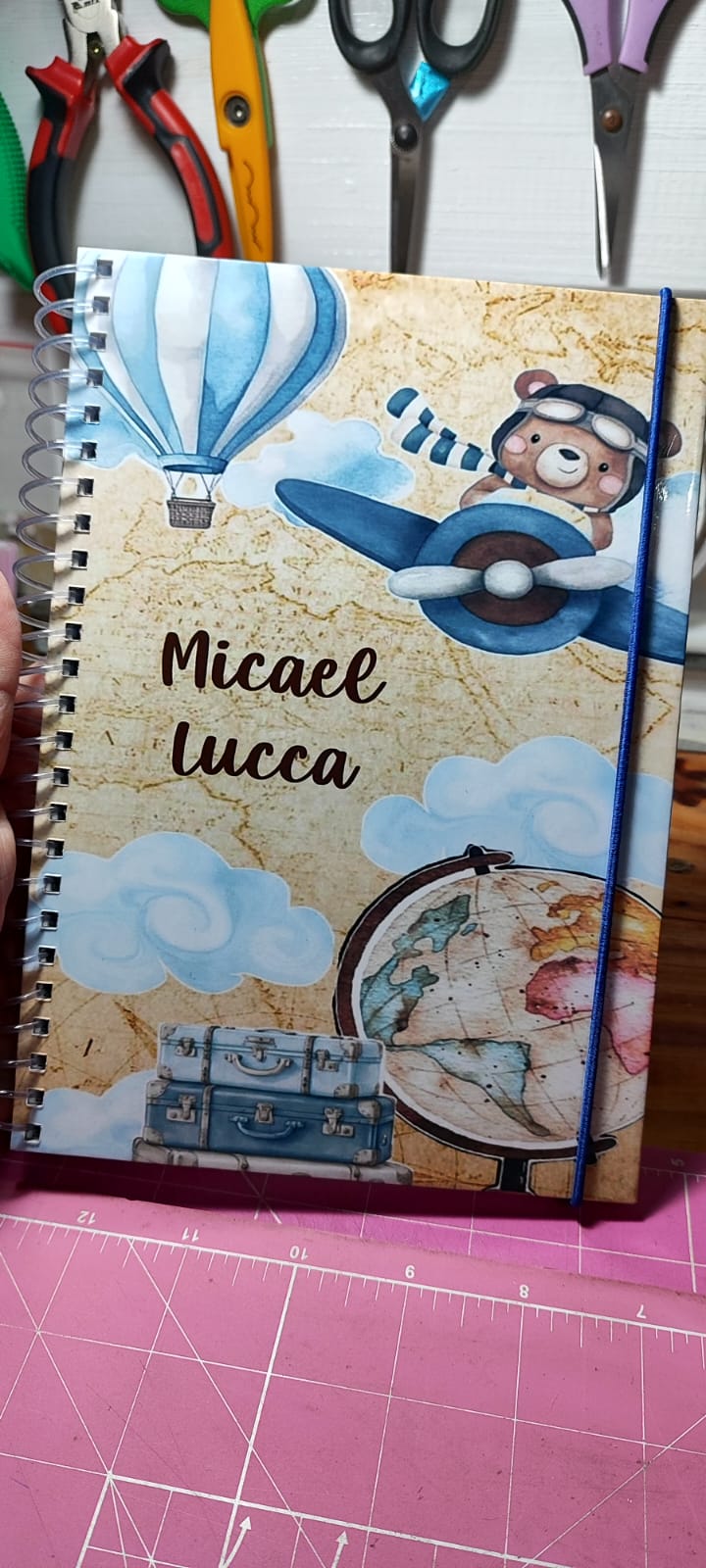 Agenda infantil personalizada com tema aviador e nome Micael Lucca