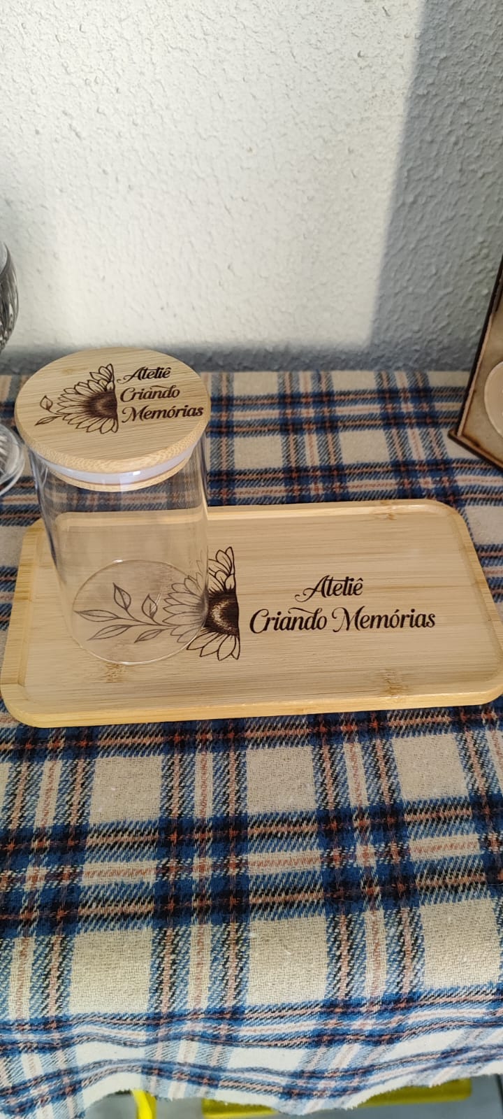 Kit em bambu personalizado com a marca Ateli&ecirc; Criando Mem&oacute;rias